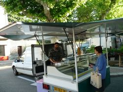 Marché du vendredi - fromages - Marion DUMAS et André CLAVEL